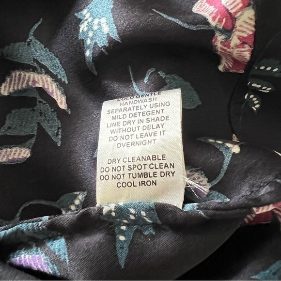 Natalie Martin Renata Blouse in Lotus Print Nero - Picture 16 of 16